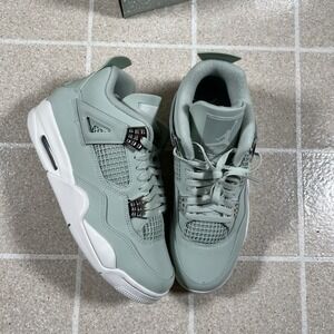 Nike Air Jordan 4 Retro 'Seafoam Sail' Size 10.5W / 9M Style HV0823-003